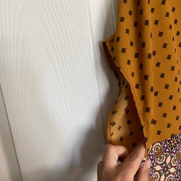 Multi pattern Polyester top - Picture 4 of 6